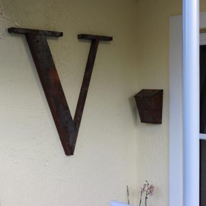 V + Mailbox